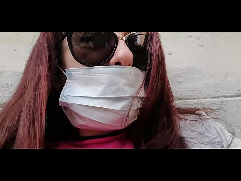 ❤️ Николетта аз ҳамсояаш интиқом мегирад ва дар гаражи худ пиёда мекунад (Карантини махсуси Ковид19 Италия) Супер секс дар мо